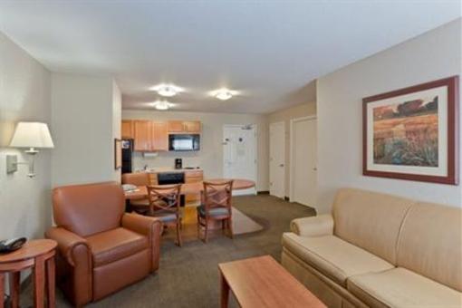 фото отеля Candlewood Suites Medford