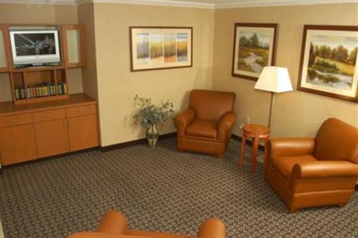 фото отеля Candlewood Suites Medford