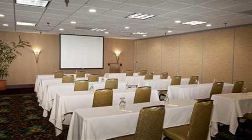 фото отеля DoubleTree by Hilton Santa Fe