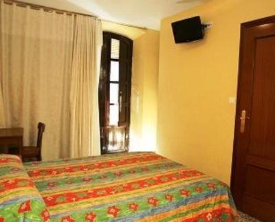 фото отеля Hostal Zacatin