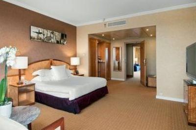 фото отеля Hilton Paris Charles de Gaulle Airport