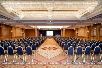 фото отеля Hilton Paris Charles de Gaulle Airport
