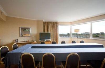 фото отеля Hilton Paris Charles de Gaulle Airport