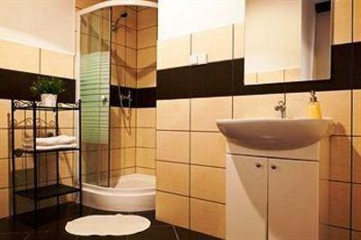 фото отеля Blooms Boutique Hostel and Apartments