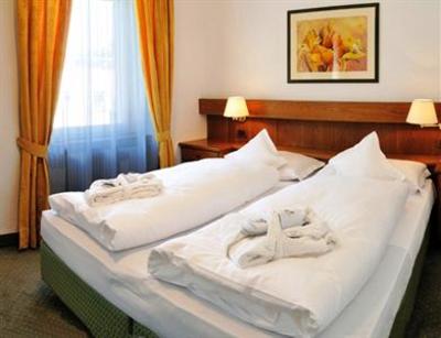 фото отеля Family Hotel Posta