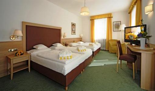фото отеля Family Hotel Posta