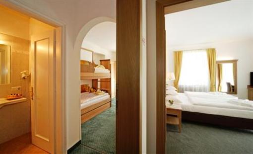 фото отеля Family Hotel Posta
