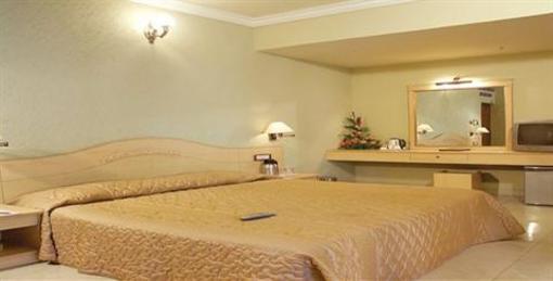 фото отеля Nandhini Hotel - R.T.Nagar