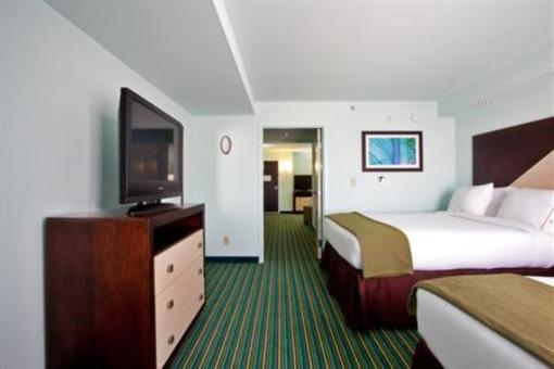 фото отеля Holiday Inn Express Hotel & Suites Norfolk International Airport