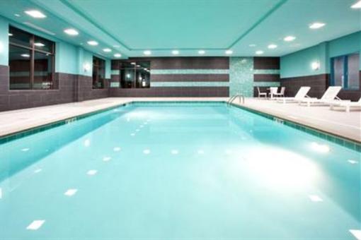 фото отеля Holiday Inn Express Hotel & Suites Norfolk International Airport