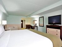 Holiday Inn Express Hotel & Suites Norfolk International Airport