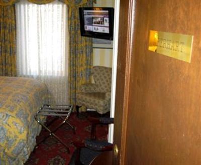 фото отеля Calgary Westways Guest House