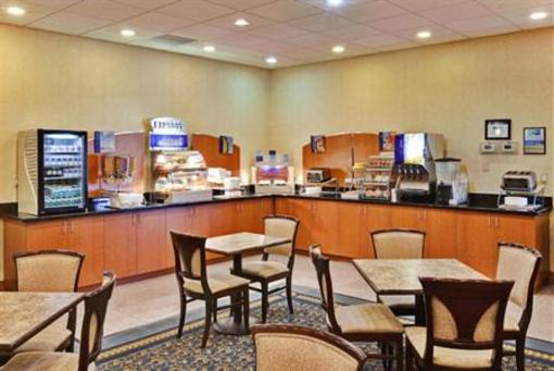фото отеля Holiday Inn Express Flagstaff