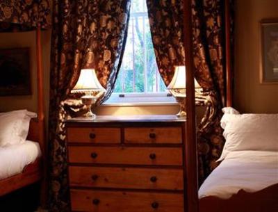 фото отеля Dutch Manor Antique Hotel Cape Town