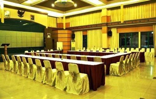 фото отеля Hotel D'Wangsa Maluku