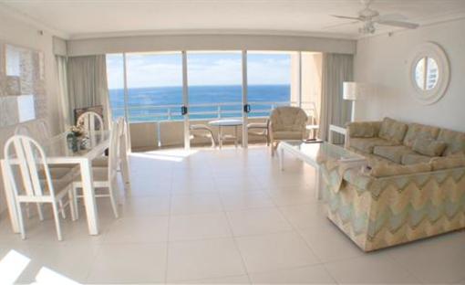 фото отеля Zenith Ocean Front Apartments