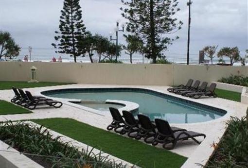 фото отеля Zenith Ocean Front Apartments
