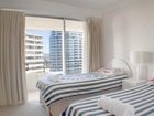 фото отеля Zenith Ocean Front Apartments