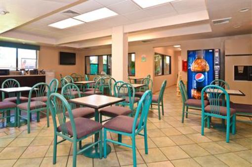 фото отеля BEST WESTERN Turquoise Inn and Suites