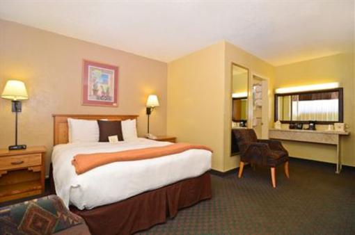 фото отеля BEST WESTERN Turquoise Inn and Suites
