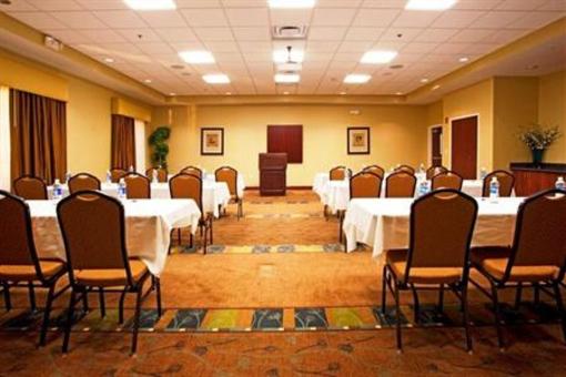 фото отеля Holiday Inn Express Columbus at Northlake