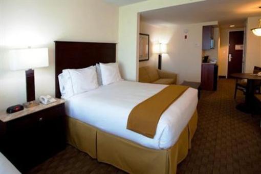 фото отеля Holiday Inn Express Columbus at Northlake