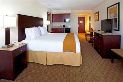 фото отеля Holiday Inn Express Columbus at Northlake