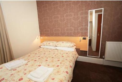 фото отеля McLays Guest House