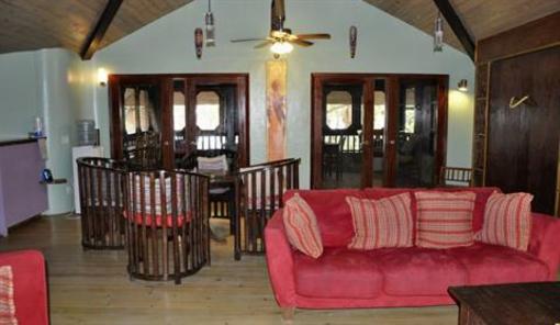 фото отеля Bananarama Beach and Dive Resort