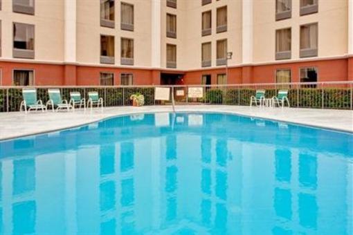 фото отеля Holiday Inn Express - Medical Center Midtown