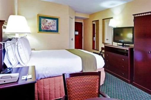 фото отеля Holiday Inn Express - Medical Center Midtown
