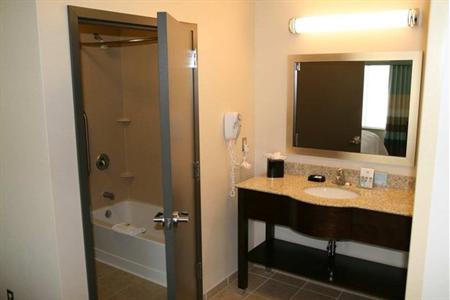 фото отеля Hampton Inn & Suites Suisun City Waterfront
