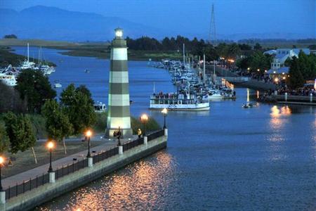фото отеля Hampton Inn & Suites Suisun City Waterfront