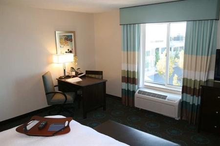 фото отеля Hampton Inn & Suites Suisun City Waterfront