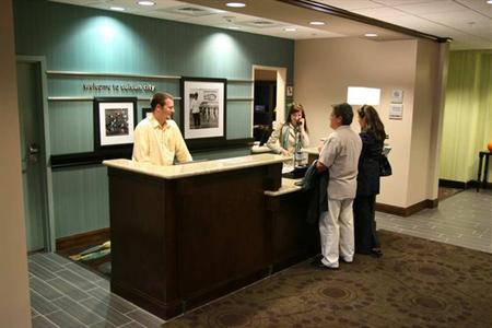 фото отеля Hampton Inn & Suites Suisun City Waterfront