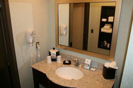 фото отеля Hampton Inn & Suites Suisun City Waterfront