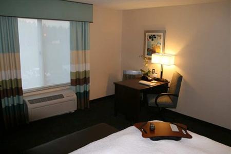 фото отеля Hampton Inn & Suites Suisun City Waterfront