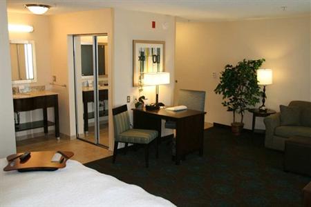 фото отеля Hampton Inn & Suites Suisun City Waterfront