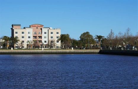 фото отеля Hampton Inn & Suites Suisun City Waterfront