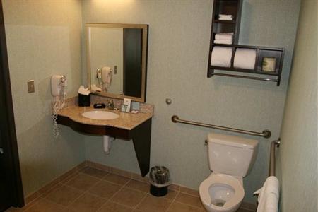 фото отеля Hampton Inn & Suites Suisun City Waterfront