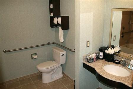фото отеля Hampton Inn & Suites Suisun City Waterfront