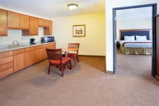 фото отеля Holiday Inn Express Hotel & Suites Laredo-Event Center Area