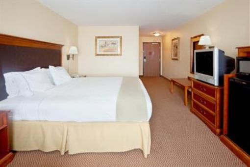 фото отеля Holiday Inn Express Hotel & Suites Laredo-Event Center Area