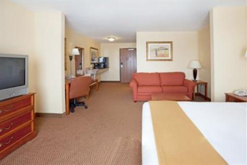 фото отеля Holiday Inn Express Hotel & Suites Laredo-Event Center Area