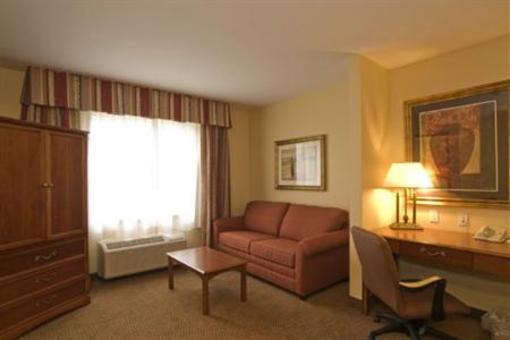 фото отеля Holiday Inn Express Hotel & Suites Laredo-Event Center Area