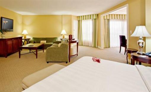 фото отеля Crowne Plaza Redondo Beach & Marina