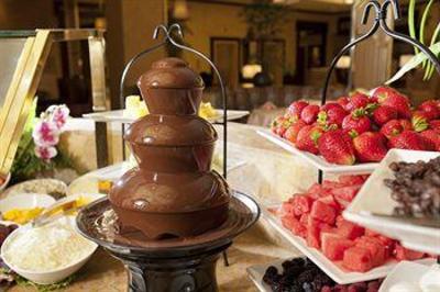 фото отеля Radisson Hotel Newport Beach