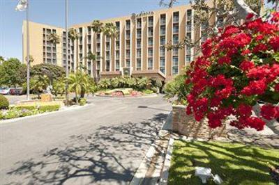 фото отеля Radisson Hotel Newport Beach