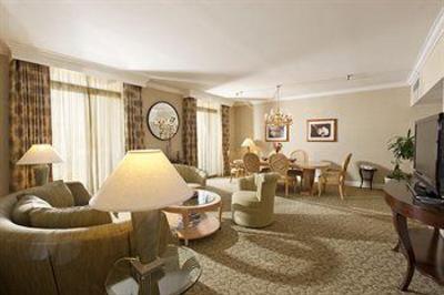 фото отеля Radisson Hotel Newport Beach