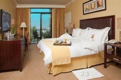 фото отеля Radisson Hotel Newport Beach